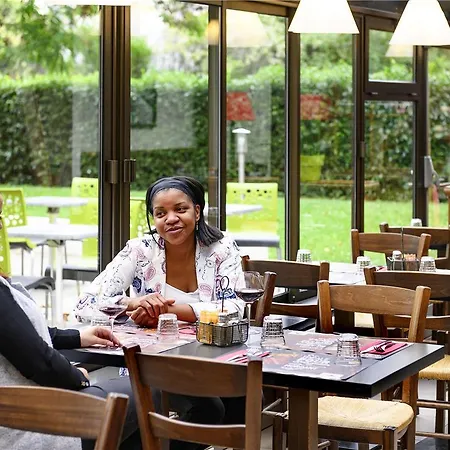 Ibis Styles Parc Des Expositions De Hotell 3*