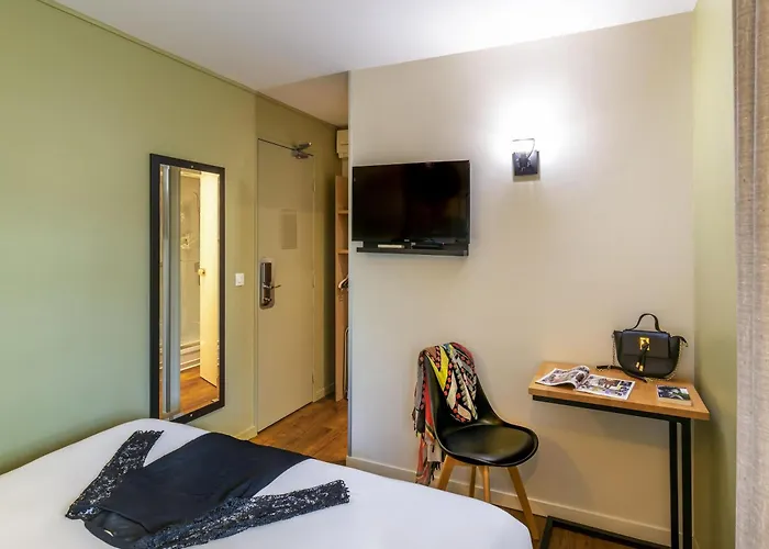 ホテル イビス スタイルズ パルク デ ゼクスポジシオン ド ヴィルパントー 3*